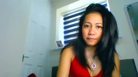 Tinyasian911718 sweetinyasian instagram online show from January 3, 2025, 1:25 pm