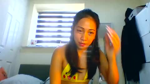 Tinyasian911718 sweetinyasian instagram online show from March 3, 2025, 12:27 pm