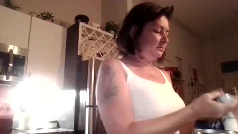 Snapshot of tinyassbossymilf chatting on July 17, 2026, 1:01 am tinyassbossymilf online show from July 17, 2026, 1:01 am