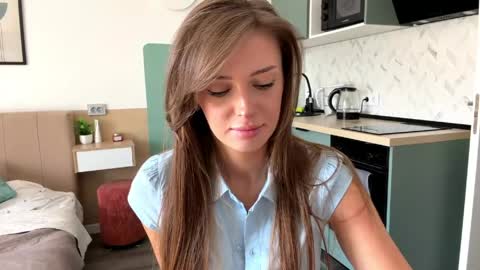 Snapshot of tinybliss chatting on May 25, 2026, 11:38 am Mona online show from May 25, 2026, 11:38 am