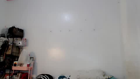 Make me Happy online show from December 13, 2024, 6:05 pm