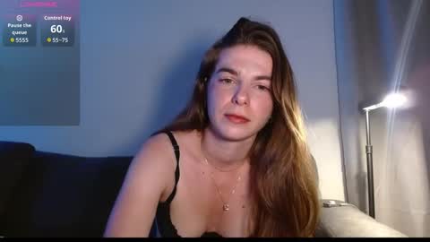 Tiny online show from April 7, 2026, 11:48 pm