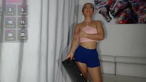 Miss Natty  online show from October 7, 2025, 11:18 am