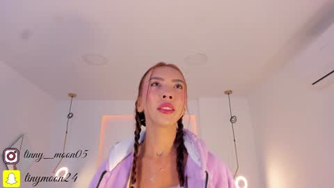 Luna  online show from February 8, 2025, 10:39 am