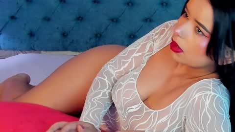 Snapshot of tinyrosee chatting on March 3, 2026, 8:37 pm Tinnyrose online show from March 3, 2026, 8:37 pm