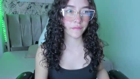 tinysophi online show from June 26, 2026, 2:43 pm