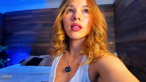 Instagram  tinyw0nder online show from September 26, 2025, 9:52 pm