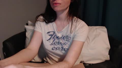 Snapshot of tinyytina chatting on December 14, 2024, 12:23 pm TinyyTina online show from December 14, 2024, 12:23 pm