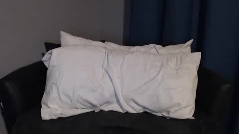 Snapshot of tinyytina chatting on December 16, 2024, 10:29 am TinyyTina online show from December 16, 2024, 10:29 am