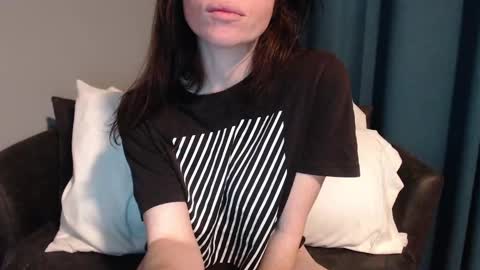 Snapshot of tinyytina chatting on December 20, 2024, 11:43 am TinyyTina online show from December 20, 2024, 11:43 am