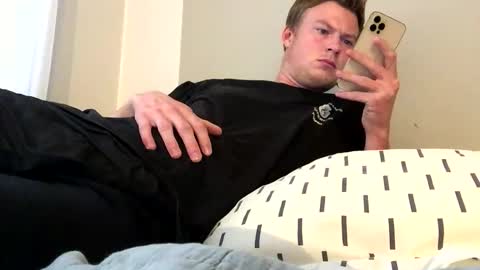 tippedrobin4830 online show from November 11, 2025, 1:55 pm