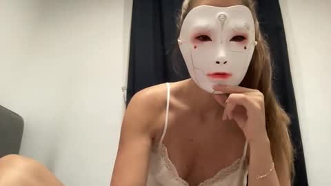 Tinks online show from October 26, 2025, 9:31 pm