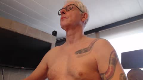 tirexxx_x online show from February 20, 2025, 7:23 am