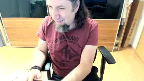 Tirolerboy27 online show from May 6, 2026, 8:52 am