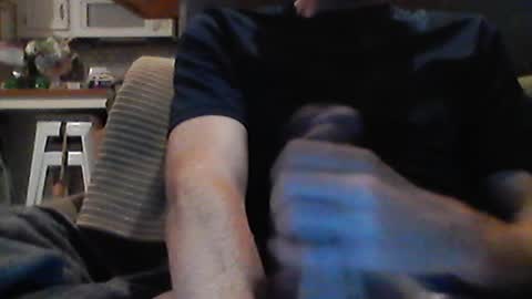Snapshot of titanleon chatting on July 22, 2026, 2:36 am Leon Titan online show from July 22, 2026, 2:36 am