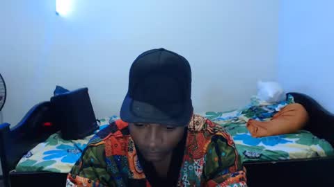 titoway07 online show from November 5, 2025, 2:44 am