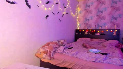 tits_your_dreams online show from October 11, 2025, 11:58 pm