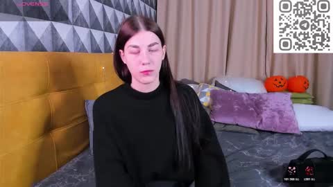 Snapshot of to_your chatting on October 29, 2025, 10:00 pm 2 GMT Mo Tu We Th Fr 10am-4am online show from October 29, 2025, 10:00 pm