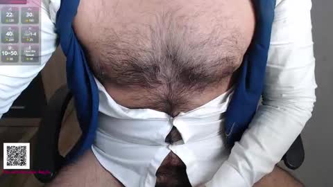 Snapshot of toaster1993 chatting on November 13, 2025, 8:13 am Leonel online show from November 13, 2025, 8:13 am