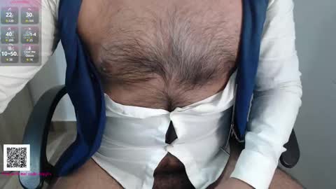 Snapshot of toaster1993 chatting on November 21, 2025, 7:12 pm Leonel online show from November 21, 2025, 7:12 pm