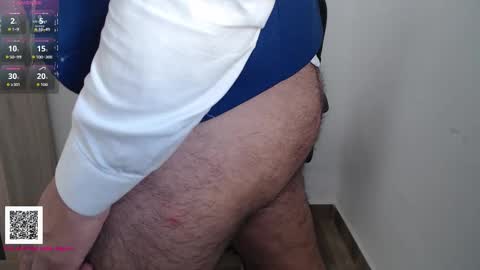 Snapshot of toaster1993 chatting on November 26, 2025, 2:40 pm Leonel online show from November 26, 2025, 2:40 pm