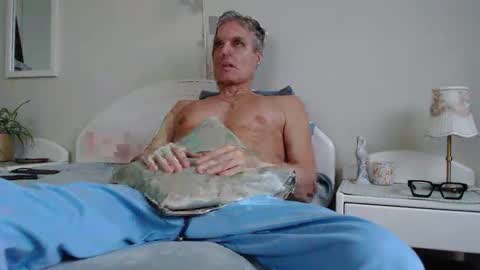 Daniel Bisexual uncut 20cm online show from December 2, 2024, 7:14 am