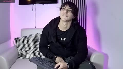 toji lee online show from November 6, 2025, 12:55 am