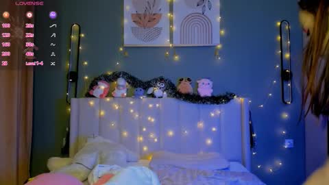 Toki online show from December 15, 2025, 2:27 am