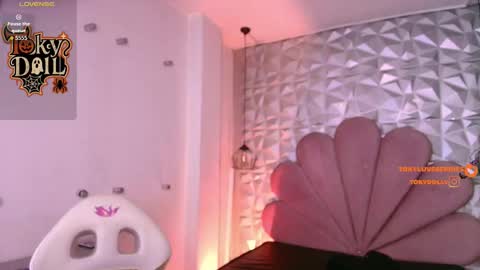 toky         online show from October 29, 2025, 7:04 pm