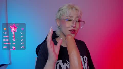  Halsey  Sofii  online show from December 4, 2024, 7:34 pm