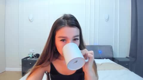 Lia online show from December 21, 2025, 3:13 am