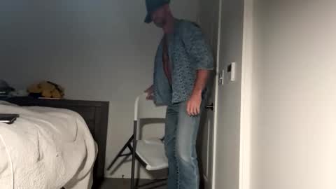 The Beekeeper online show from December 14, 2025, 4:18 am