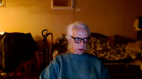 tom112292014 online show from October 27, 2025, 2:26 am