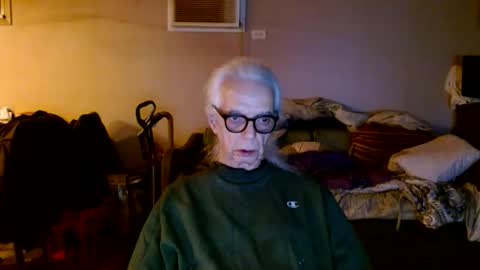 tom112292014 online show from November 7, 2025, 2:22 am