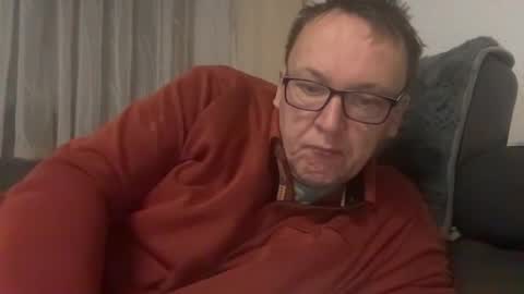 Snapshot of tom6644 chatting on December 18, 2025, 7:14 am Tom online show from December 18, 2025, 7:14 am