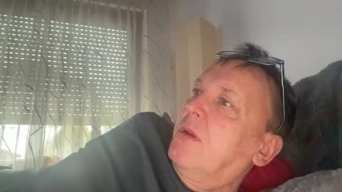 Snapshot of tom6644 chatting on February 10, 2026, 4:00 pm Tom online show from February 10, 2026, 4:00 pm