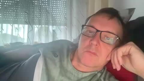 Snapshot of tom6644 chatting on February 17, 2026, 3:51 pm Tom online show from February 17, 2026, 3:51 pm