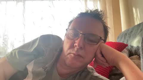 Snapshot of tom6644 chatting on February 28, 2026, 7:31 am Tom online show from February 28, 2026, 7:31 am