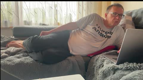 Tom online show from April 5, 2026, 7:27 am