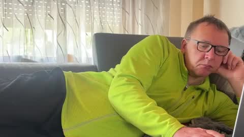 Tom online show from April 11, 2026, 8:07 am