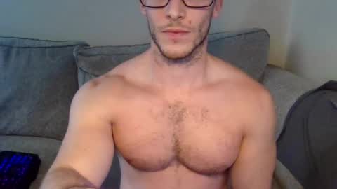 tom90ukx online show from February 6, 2025, 1:54 pm