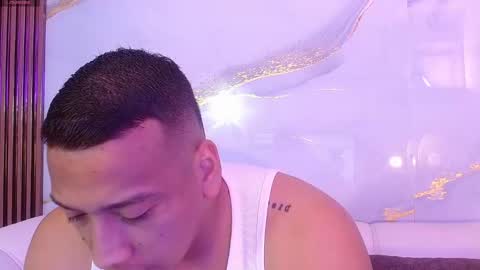 Tom muscle1 online show from September 14, 2025, 12:26 pm