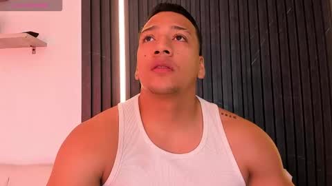 Tom muscle1 online show from November 23, 2025, 12:27 pm