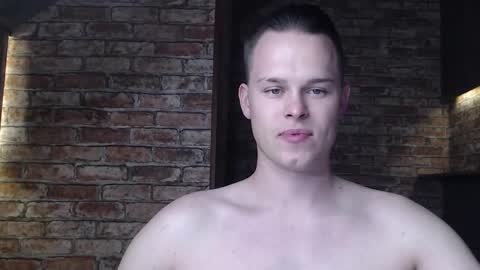 Tom online show from November 2, 2025, 2:52 pm