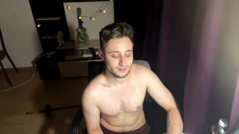 Snapshot of tomas_grey chatting on December 1, 2024, 4:29 pm Tomas Grey online show from December 1, 2024, 4:29 pm