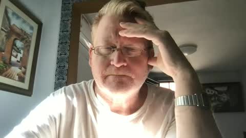 Hola online show from January 22, 2025, 9:32 pm