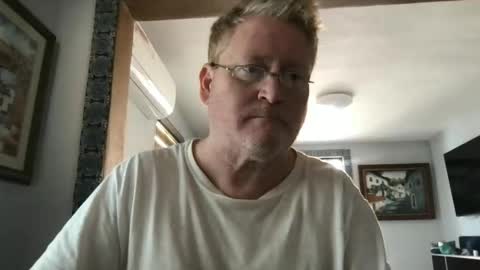 Hola online show from January 28, 2025, 6:17 pm