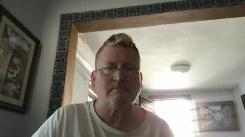 Hola online show from January 31, 2025, 6:36 pm