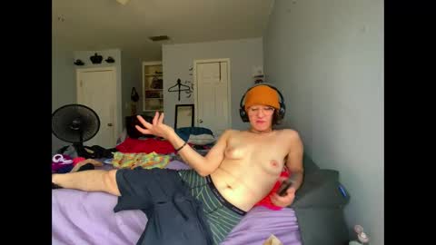 tomboy_titties online show from February 9, 2026, 9:52 pm