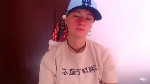 Snapshot of tomboyblue chatting on December 4, 2024, 8:40 pm Blue online show from December 4, 2024, 8:40 pm